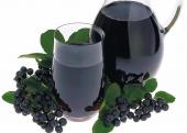 sok-iz-chernoplodnoy-ryabiny-1